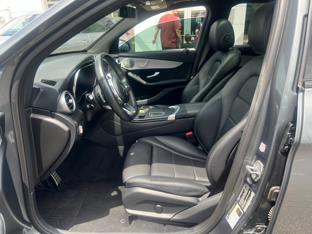 Used 2021 Mercedes-Benz GLC 300 w/ AMG Line image 13