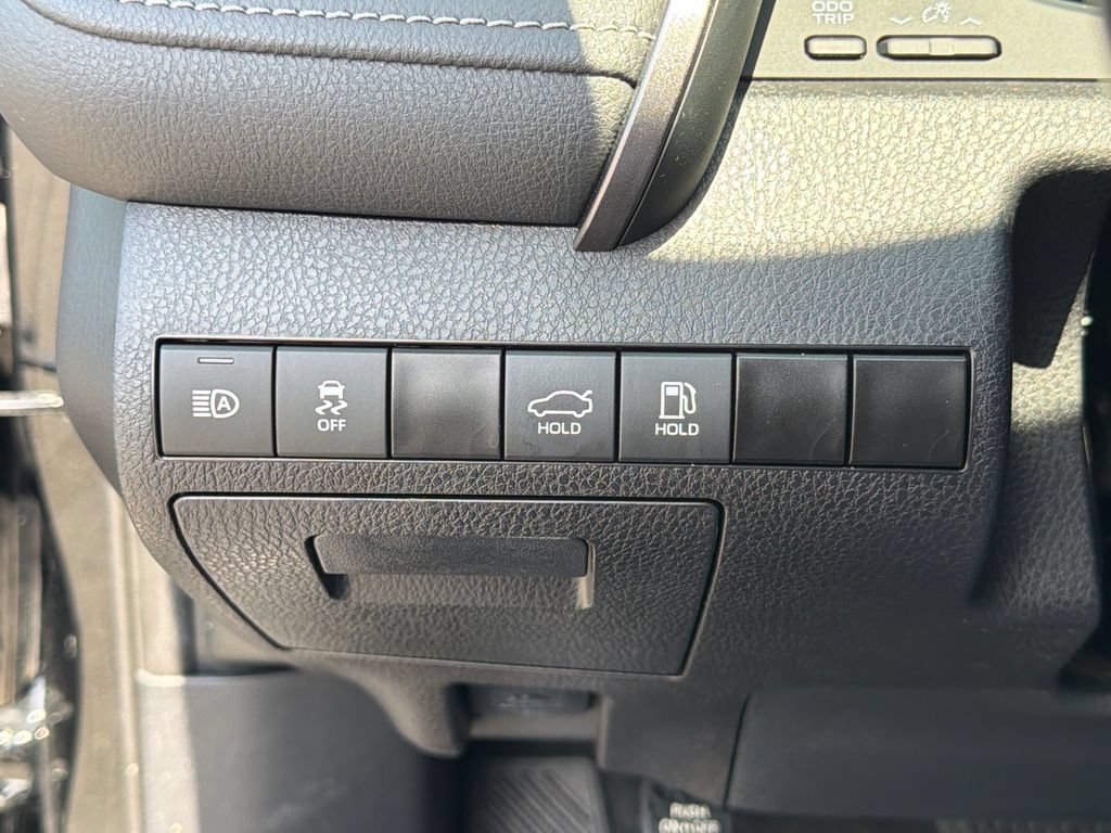 Used 2024 Toyota Camry SE FWD image 19