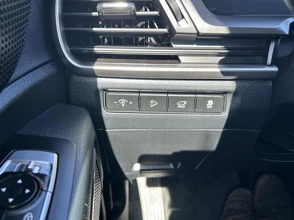 Certified 2025 Kia Telluride S image 28