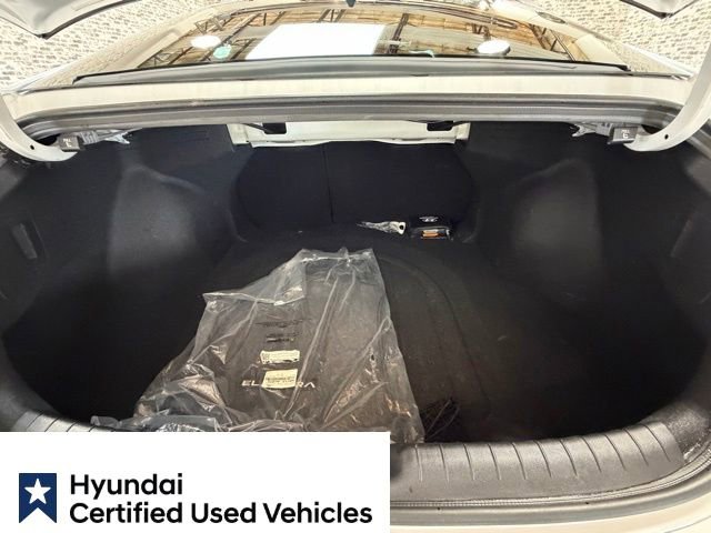 Certified 2025 Hyundai Elantra SEL FWD image 14