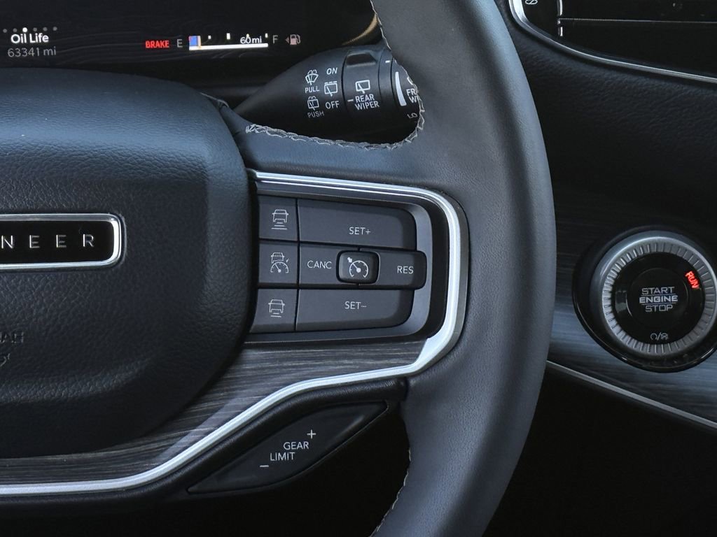 Used 2024 Jeep Wagoneer Series II w/ Flexible Seating Group image 15