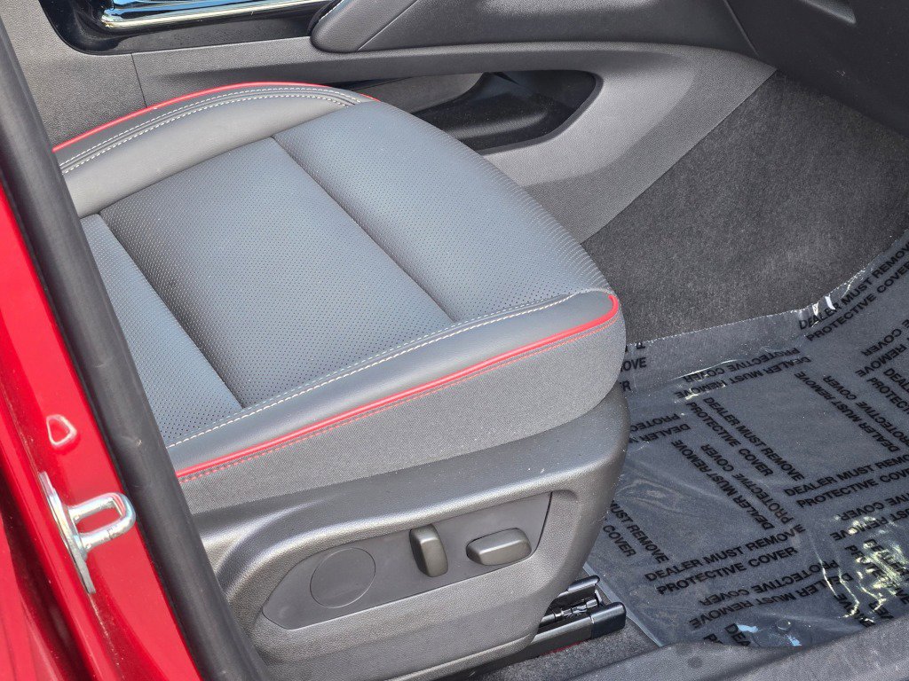 Used 2023 Buick Envision Essence w/ Sport Touring Package image 7