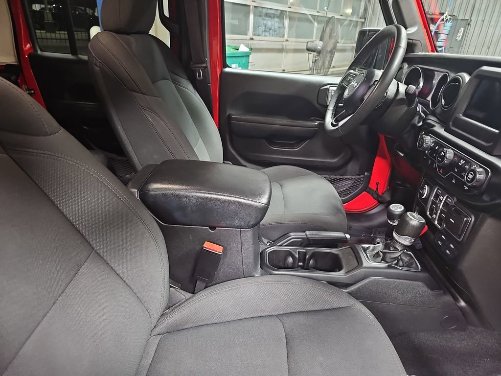Used 2023 Jeep Wrangler Unlimited Sport AWD/4WD image 10