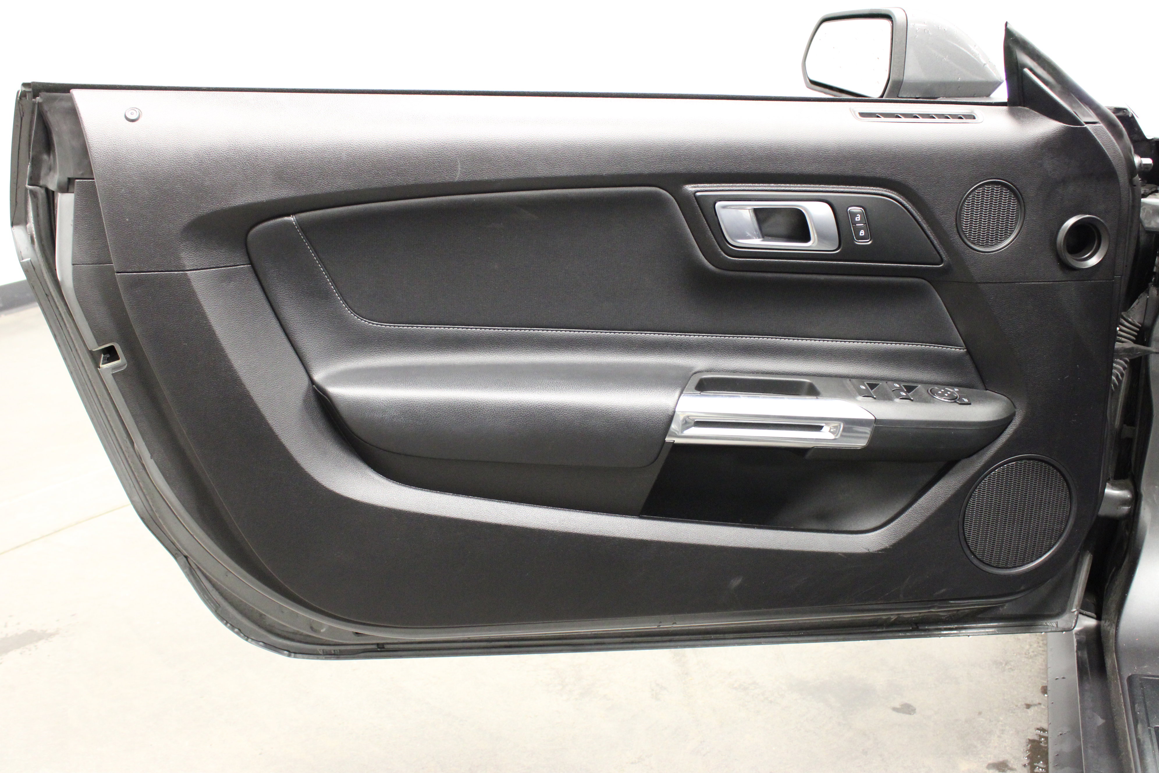 Used 2022 Ford Mustang Convertible w/ Equipment Group 101A image 19