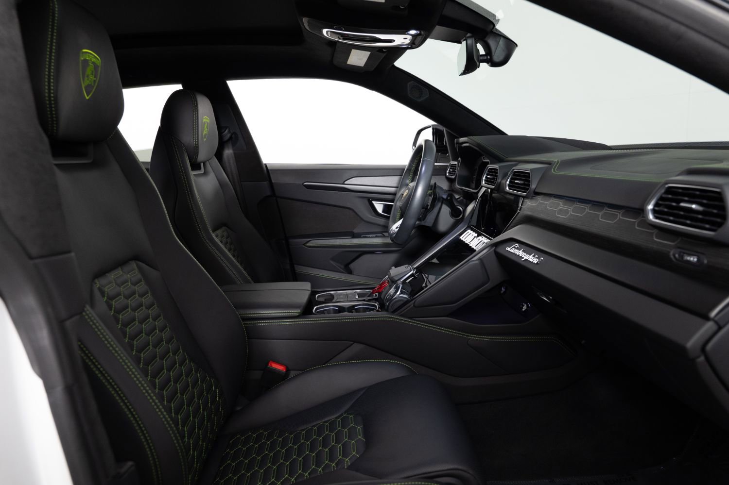 Used 2021 Lamborghini Urus AWD/4WD image 39
