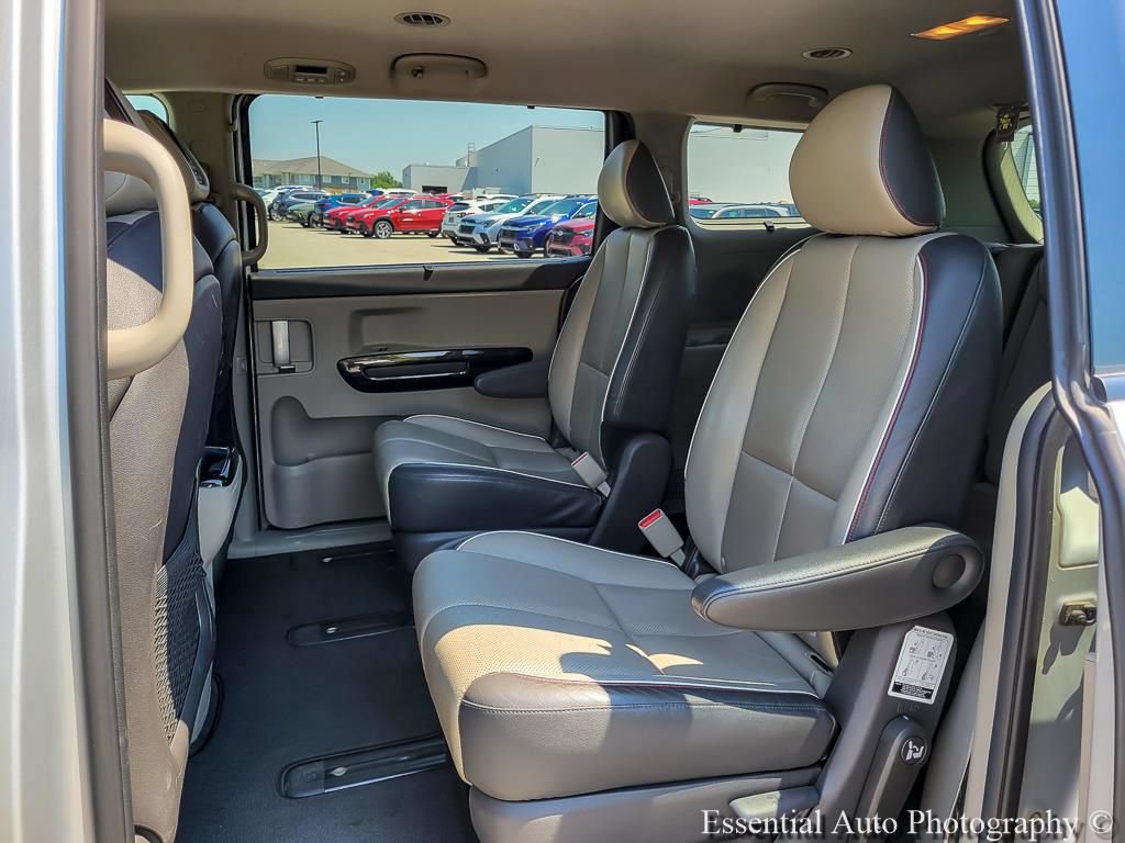 Used 2016 Kia Sedona EX FWD image 10