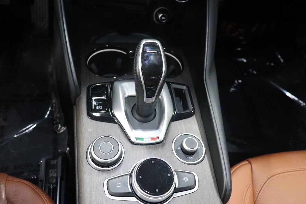 Used 2021 Alfa Romeo Giulia Ti w/ Active Assist 2 Package TI image 28