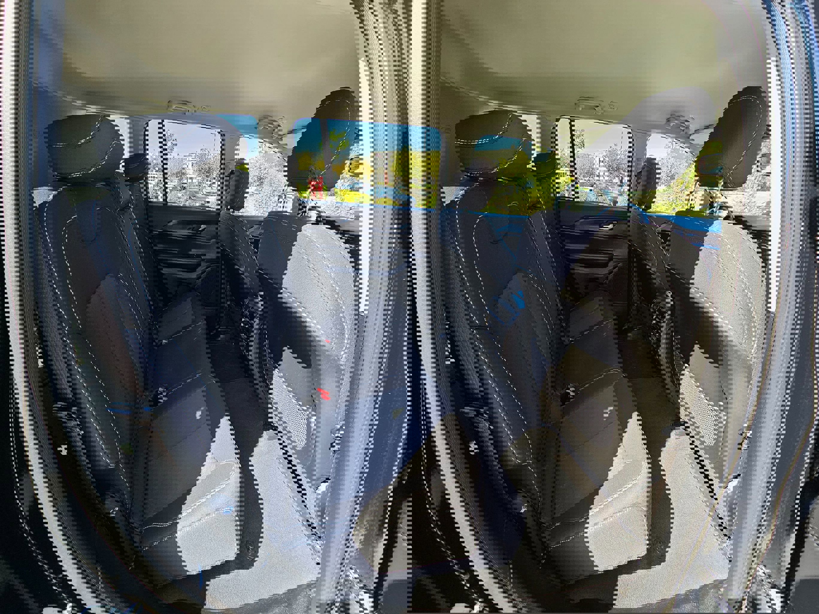 Used 2024 Jeep Grand Cherokee Laredo image 30