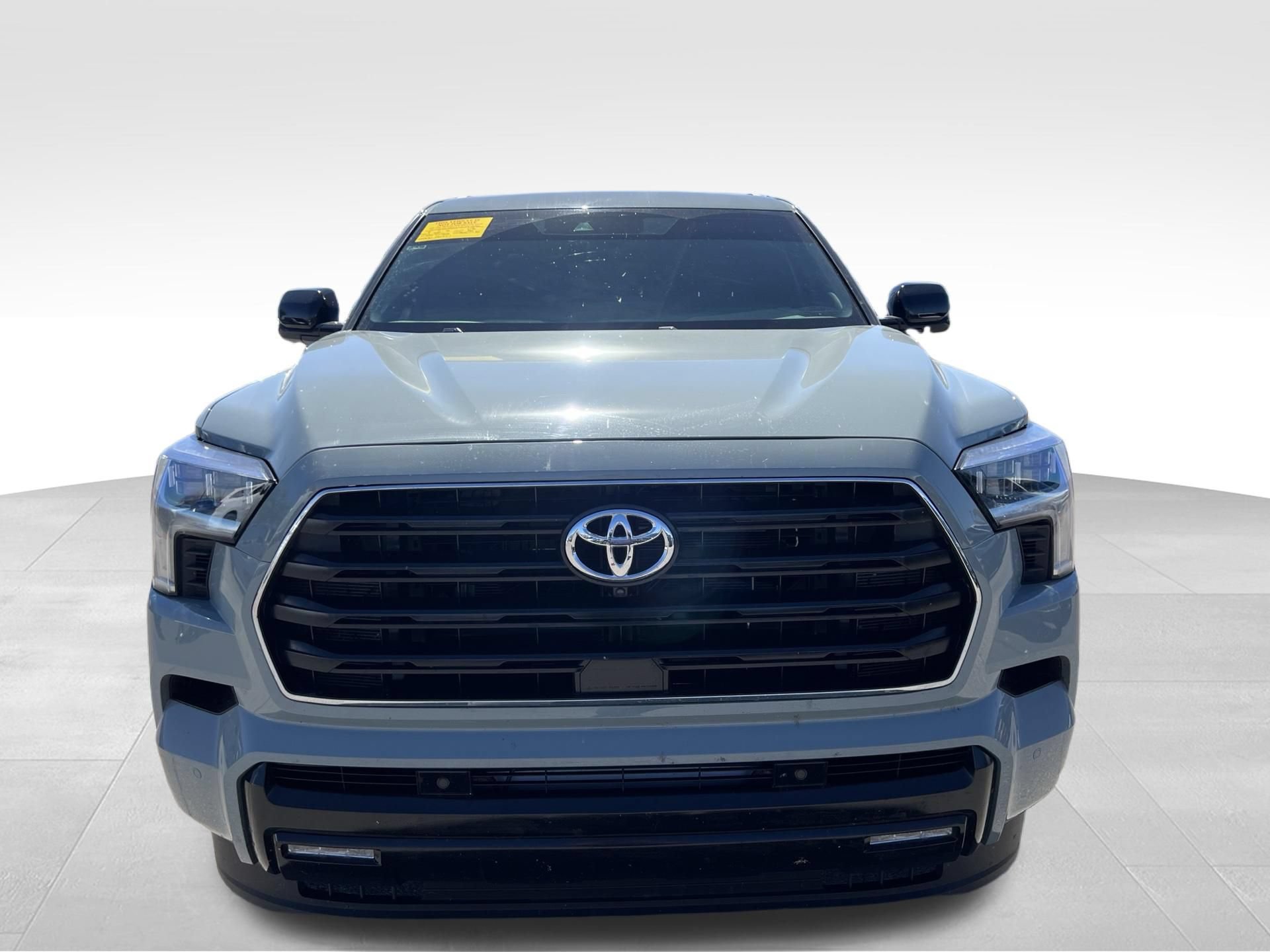 Used 2025 Toyota Sequoia Limited AWD/4WD image 2