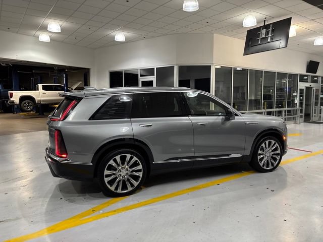 Certified 2026 Cadillac Vistiq Premium Luxury AWD/4WD image 9