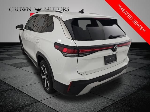 Used 2025 Volkswagen Tiguan SE w/ Panoramic Sunroof Package AWD/4WD image 4