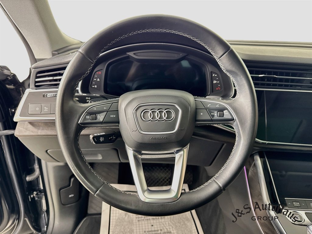 Used 2022 Audi Q8 Premium Plus w/ Premium Plus Package AWD/4WD image 12