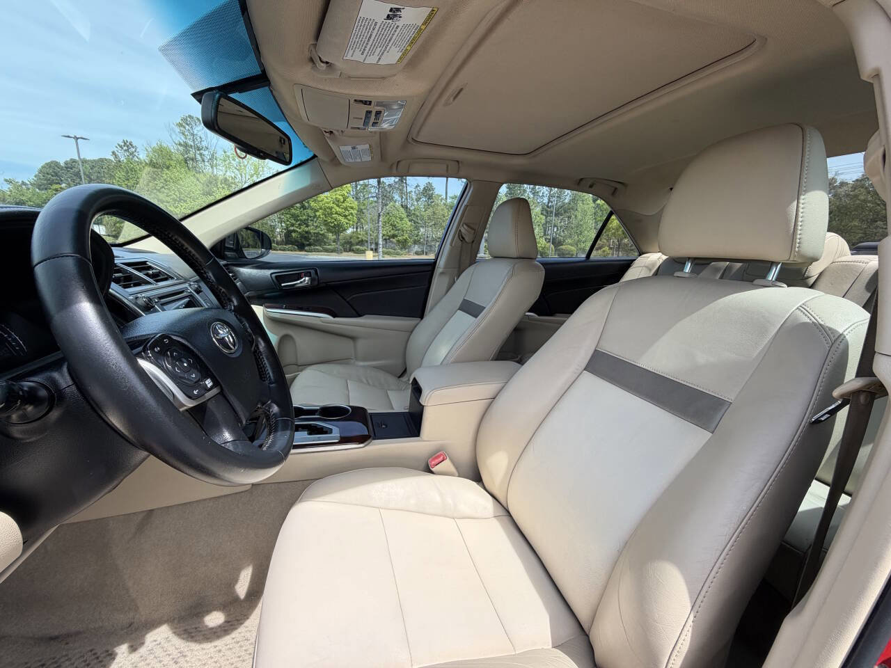 Used 2014 Toyota Camry XLE w/ Leather Package FWD image 23