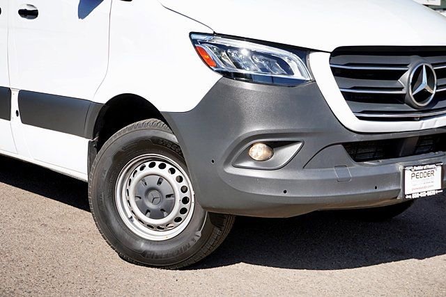 Used 2024 Mercedes-Benz Sprinter 2500 image 4