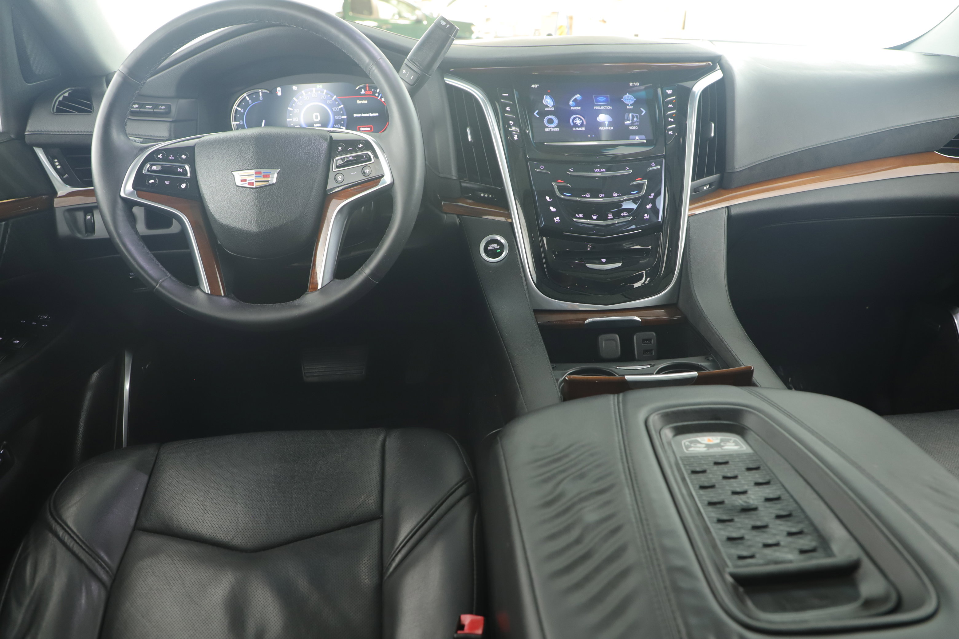 Used 2017 Cadillac Escalade Premium Luxury image 19