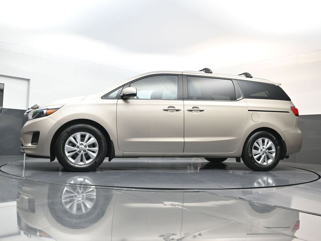 Used 2016 Kia Sedona LX w/ LX Convenience Package FWD image 31
