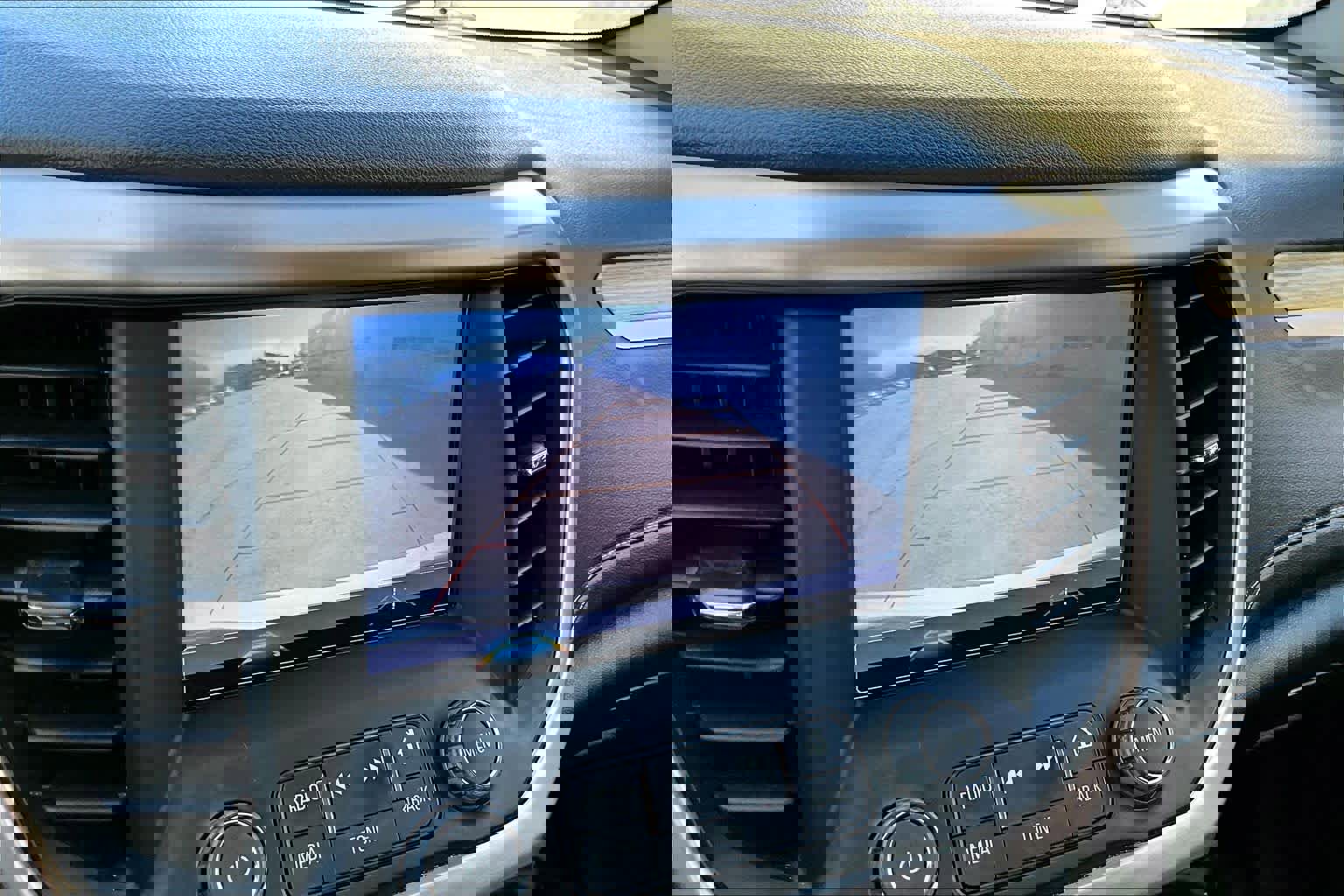 Used 2019 GMC Acadia Denali image 25