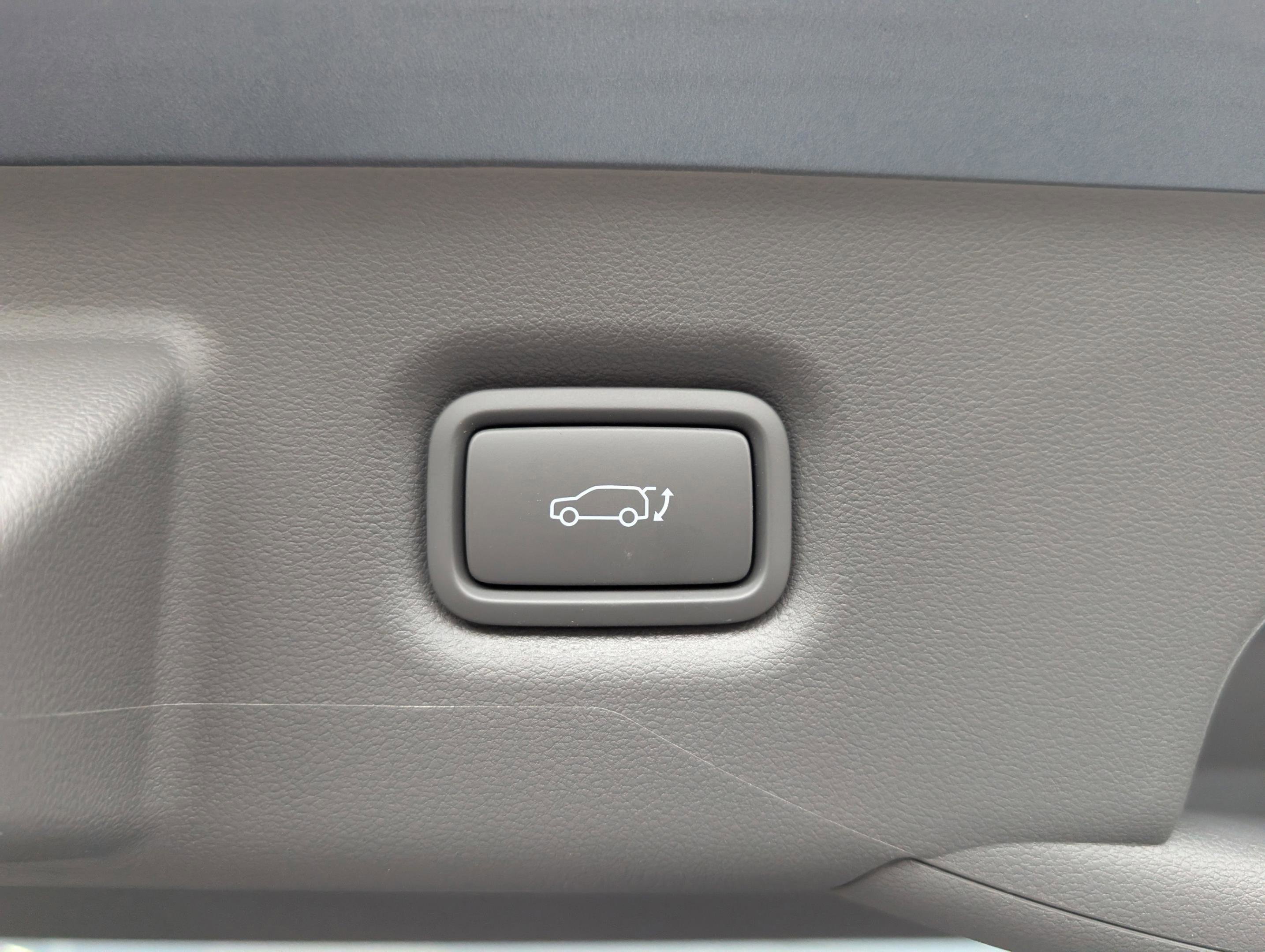 New 2025 Hyundai Ioniq 5 SEL image 18