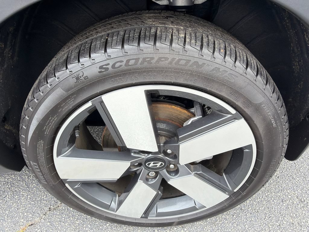 Used 2025 Hyundai Santa Fe Limited FWD image 20