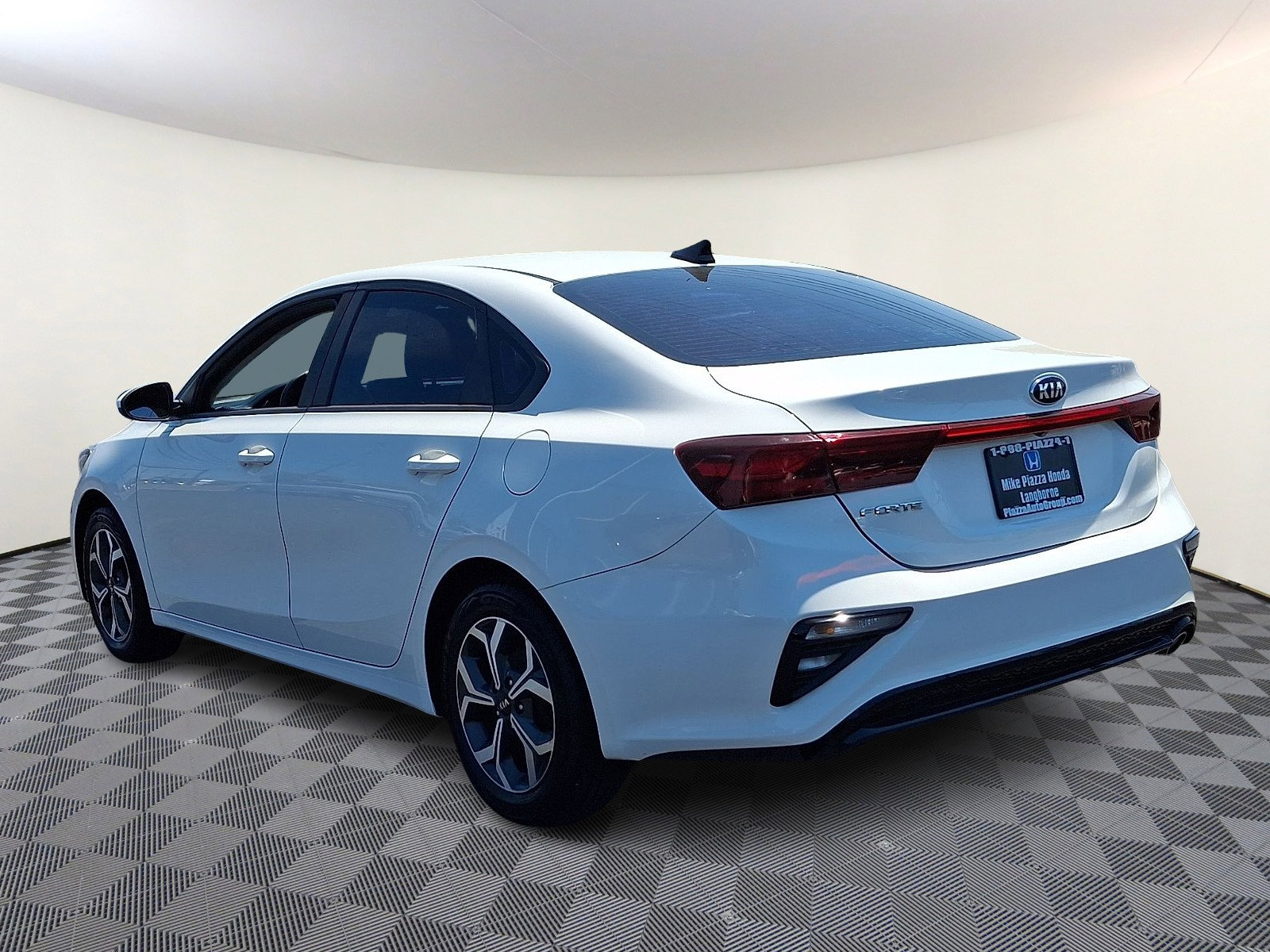 Used 2019 Kia Forte LXS FWD image 5
