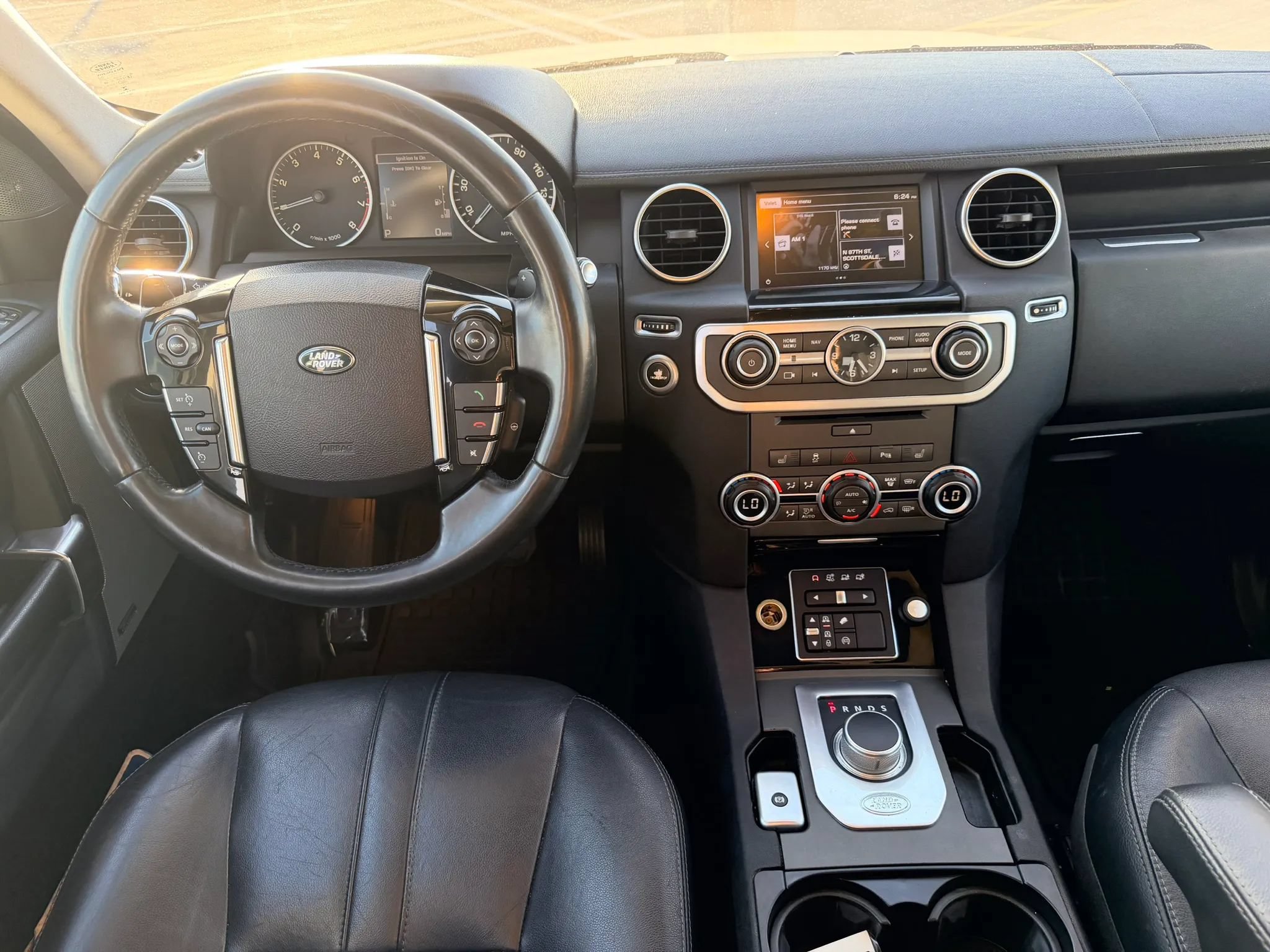 Used 2016 Land Rover LR4 HSE Silver Edition AWD/4WD image 8