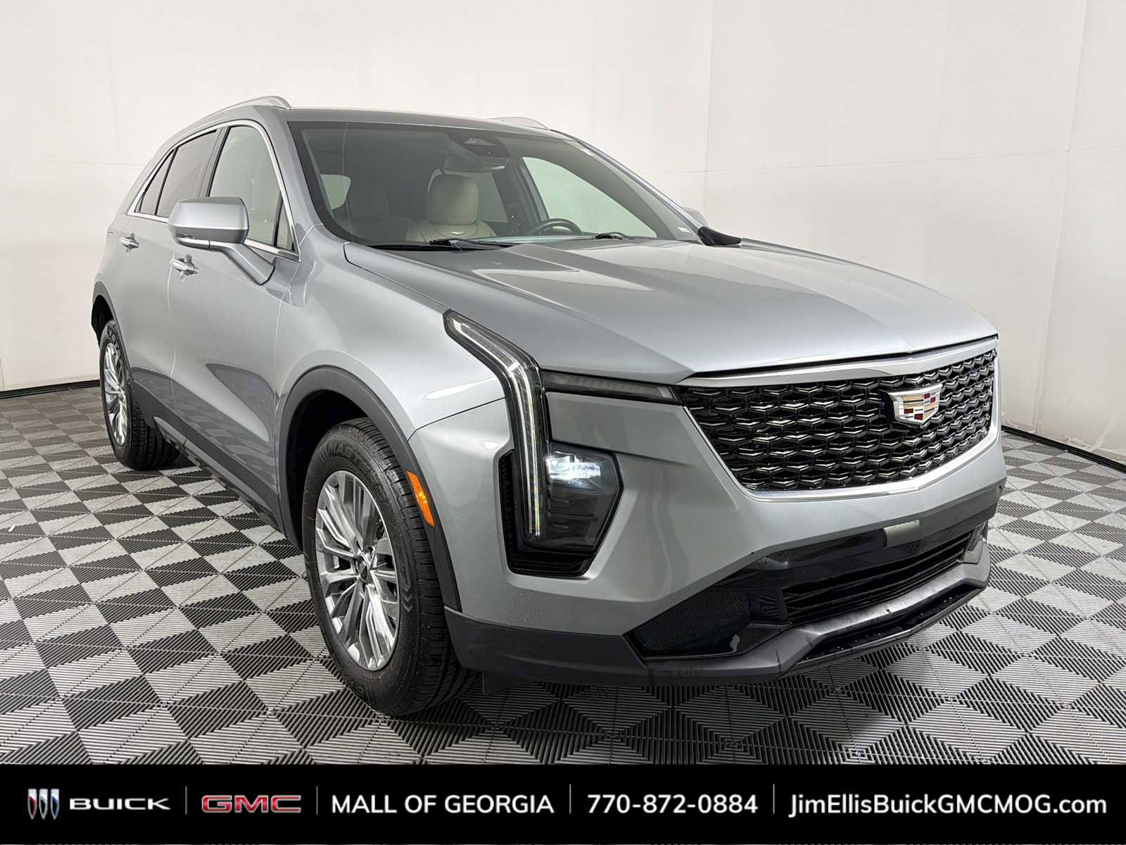 Used 2024 Cadillac XT4 Premium Luxury image 1