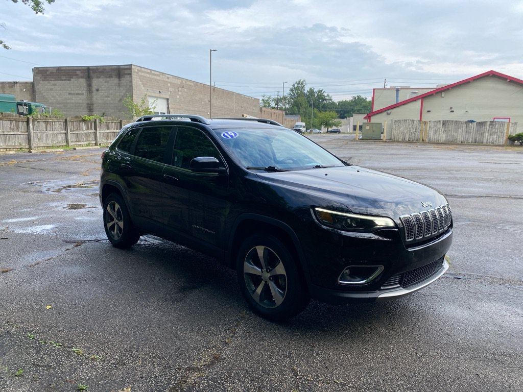 Used 2019 Jeep Cherokee Limited AWD/4WD image 7