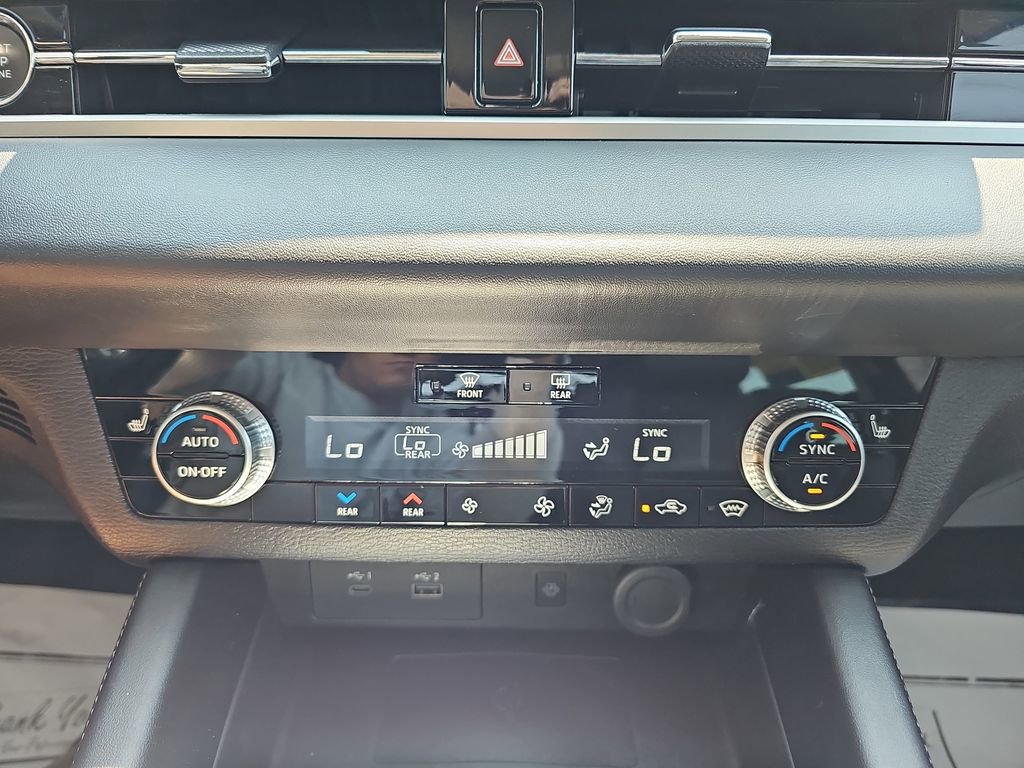 Used 2022 Mitsubishi Outlander SEL AWD/4WD image 29