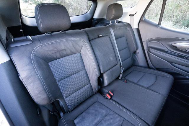 Used 2024 GMC Terrain SLE w/ Driver Convenience Package image 31