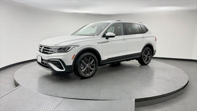 Used 2024 Volkswagen Tiguan Wolfsburg Edition FWD image 2