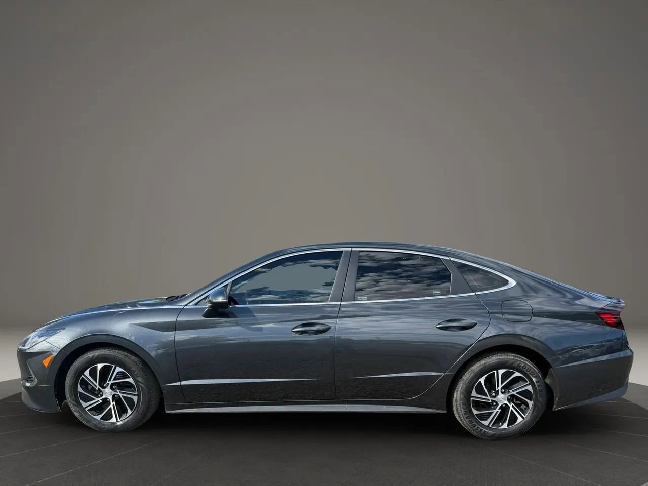 Used 2021 Hyundai Sonata Blue FWD image 8