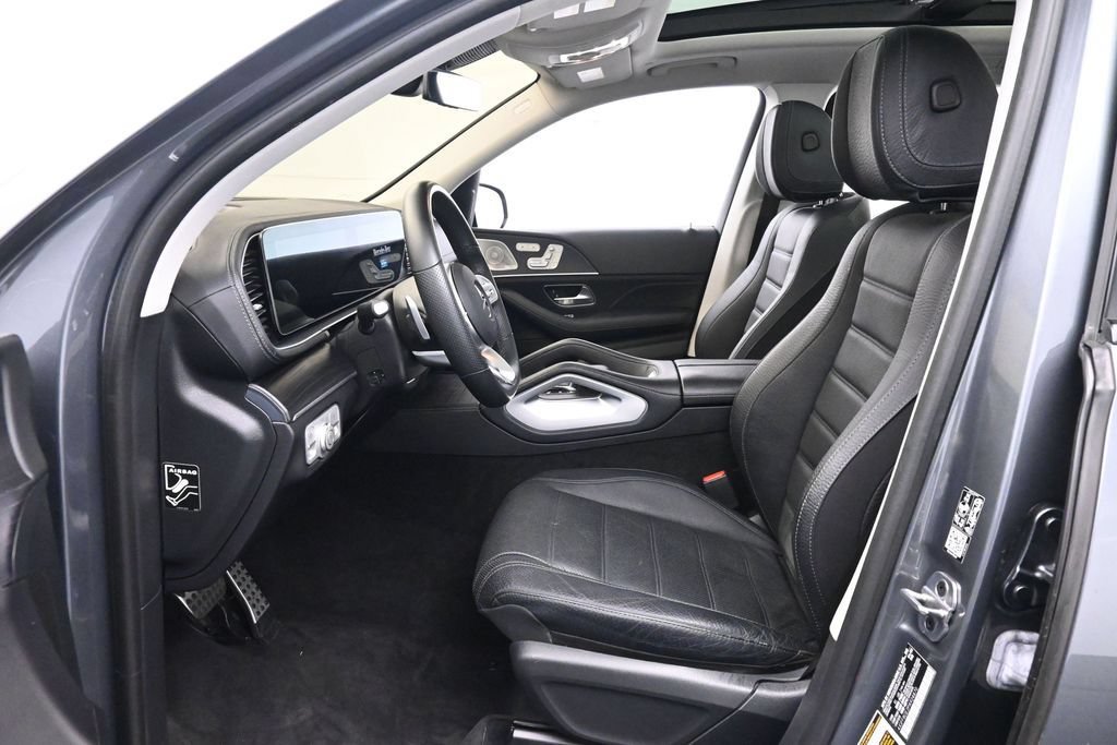 Used 2023 Mercedes-Benz GLS 580 4MATIC image 11