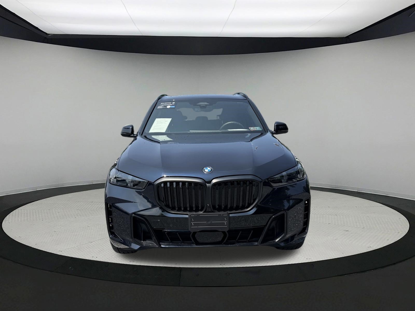 Certified 2026 BMW X5 xDrive40i w/ M Sport Package AWD/4WD image 2