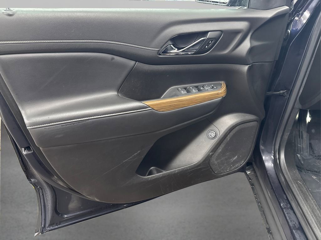 Used 2021 GMC Acadia SLE w/ Driver Convenience Package image 23