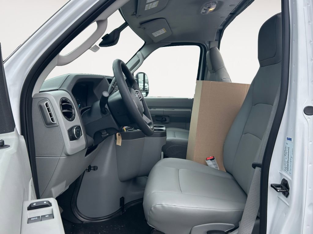 New 2027 Ford E-450 and Econoline 450 Super Duty RWD image 3