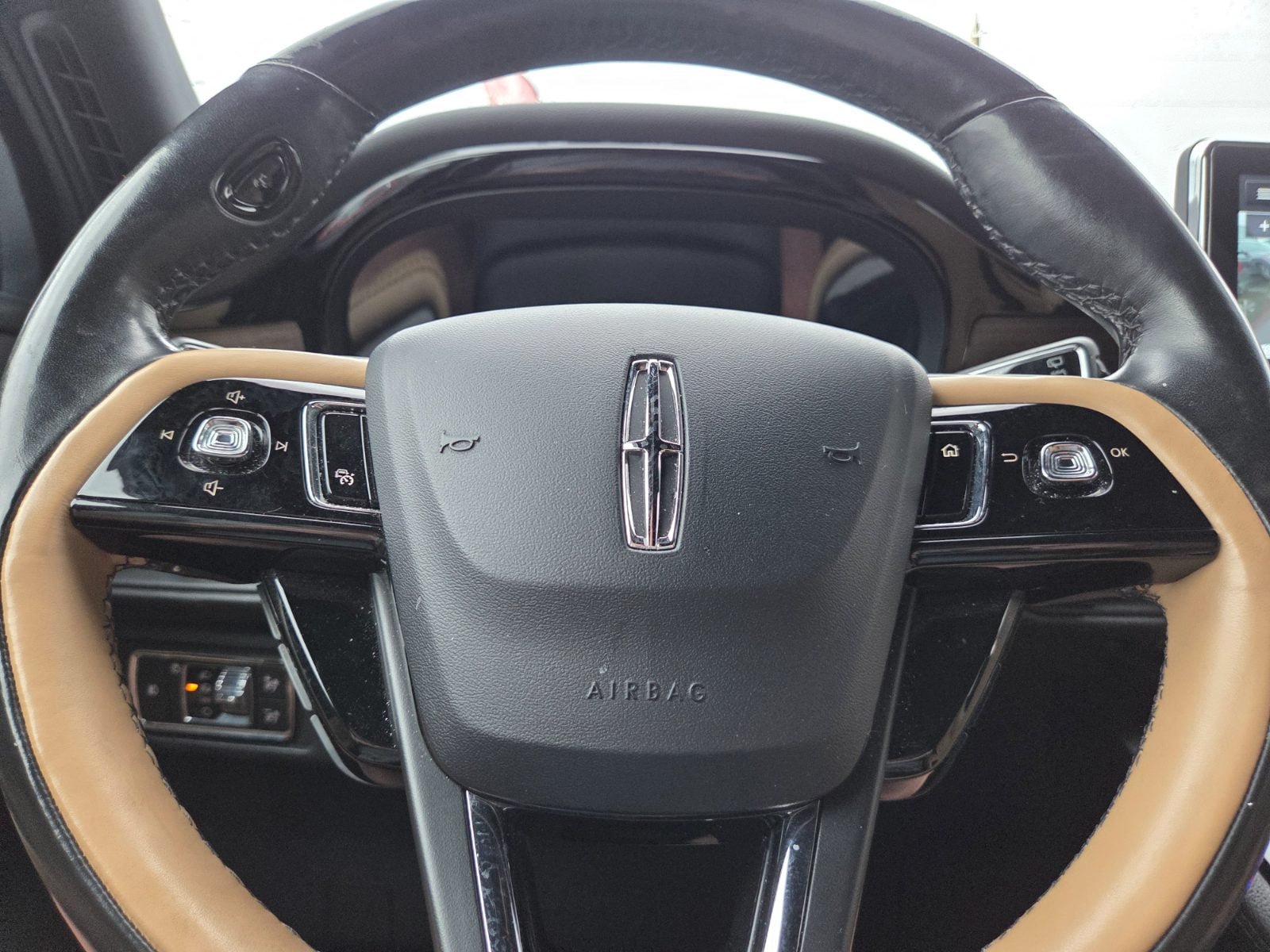 Used 2020 Lincoln Corsair Reserve FWD image 19