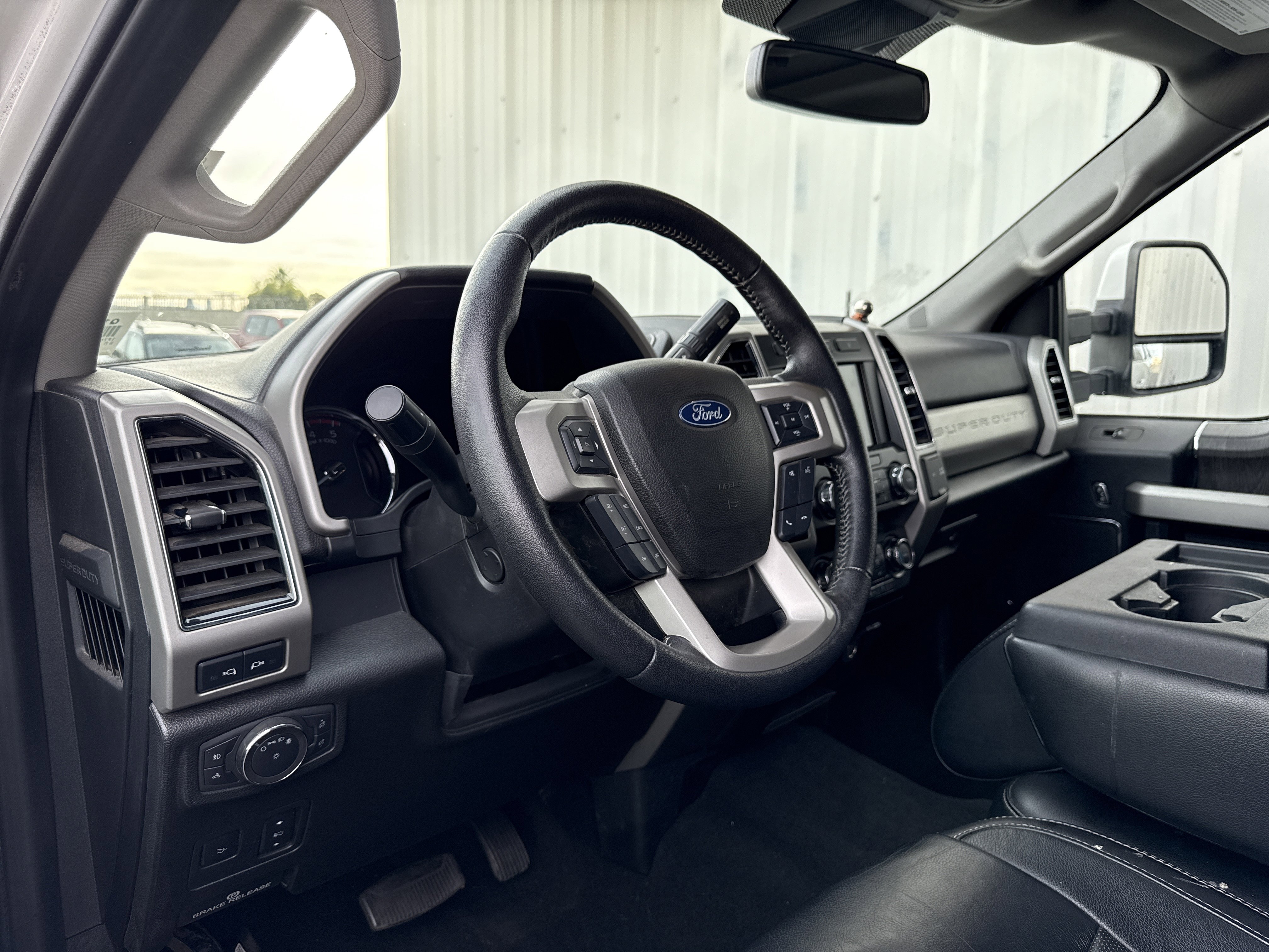 Used 2020 Ford F250 Lariat image 25