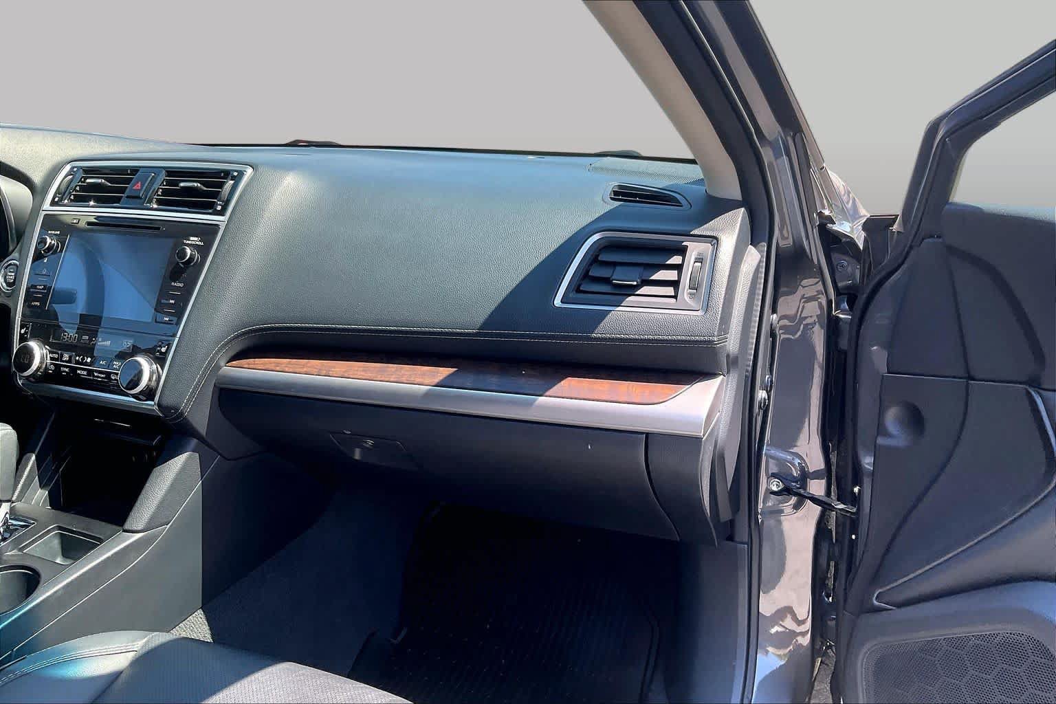 Used 2019 Subaru Outback 2.5i Limited AWD/4WD image 17