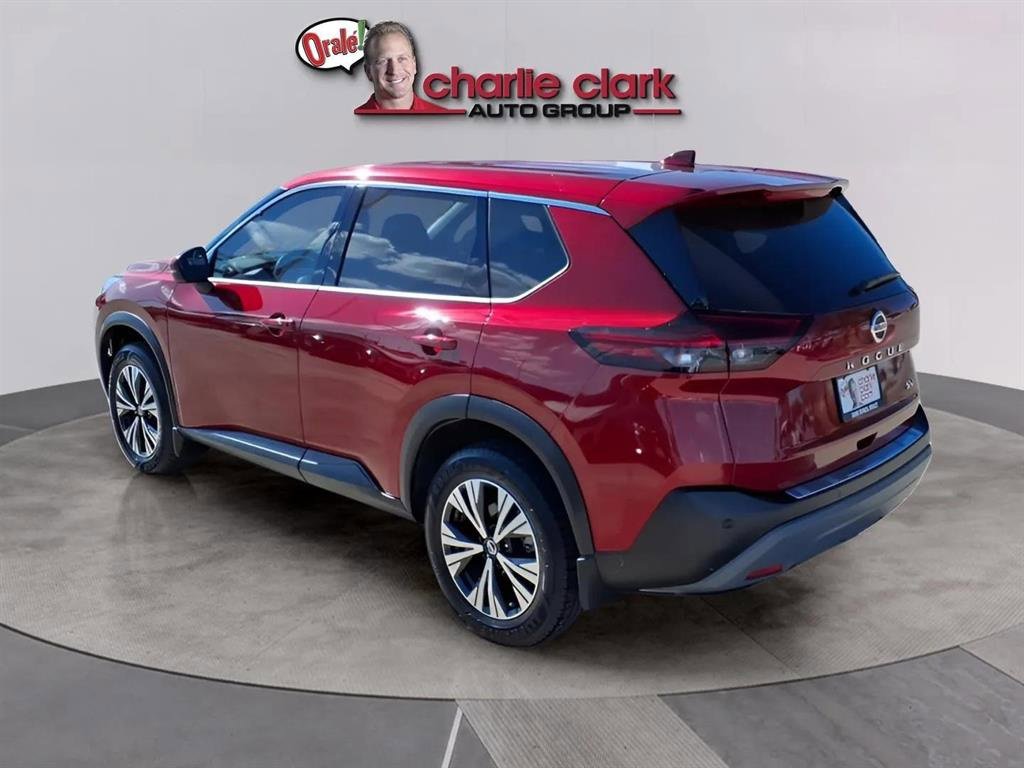 Used 2021 Nissan Rogue SV image 3
