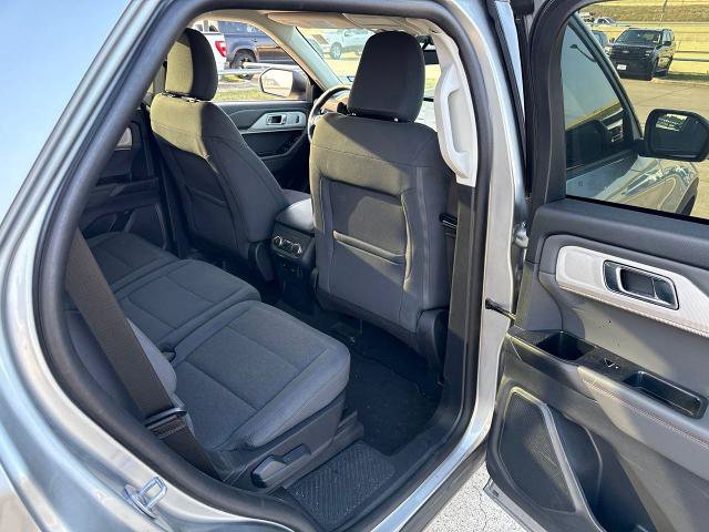 Certified 2025 Ford Explorer Active RWD image 13