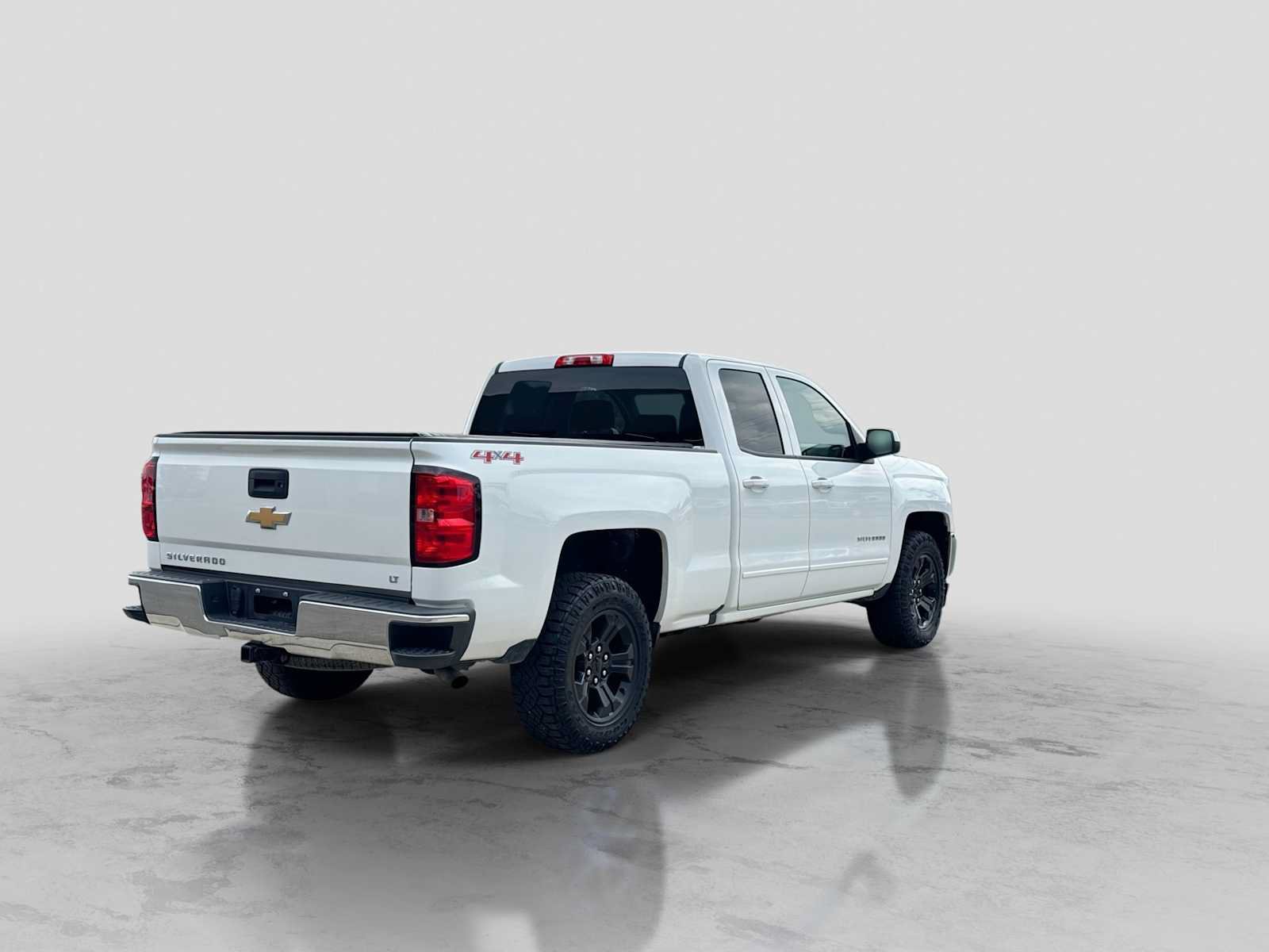 Used 2017 Chevrolet Silverado 1500 LT w/ All Star Edition AWD/4WD image 6