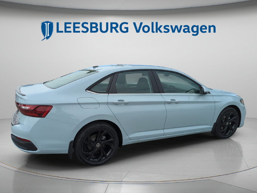New 2026 Volkswagen Jetta SE FWD image 5