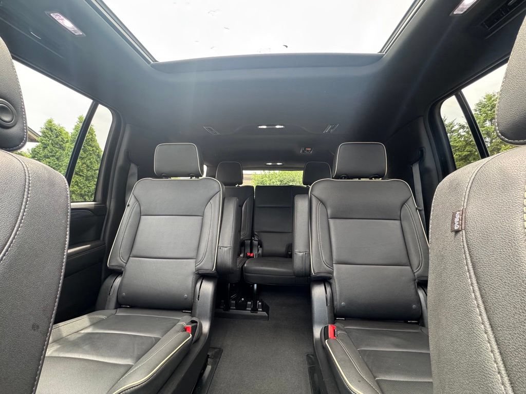 Used 2024 GMC Yukon XL SLT w/ SLT Luxury Package AWD/4WD image 22