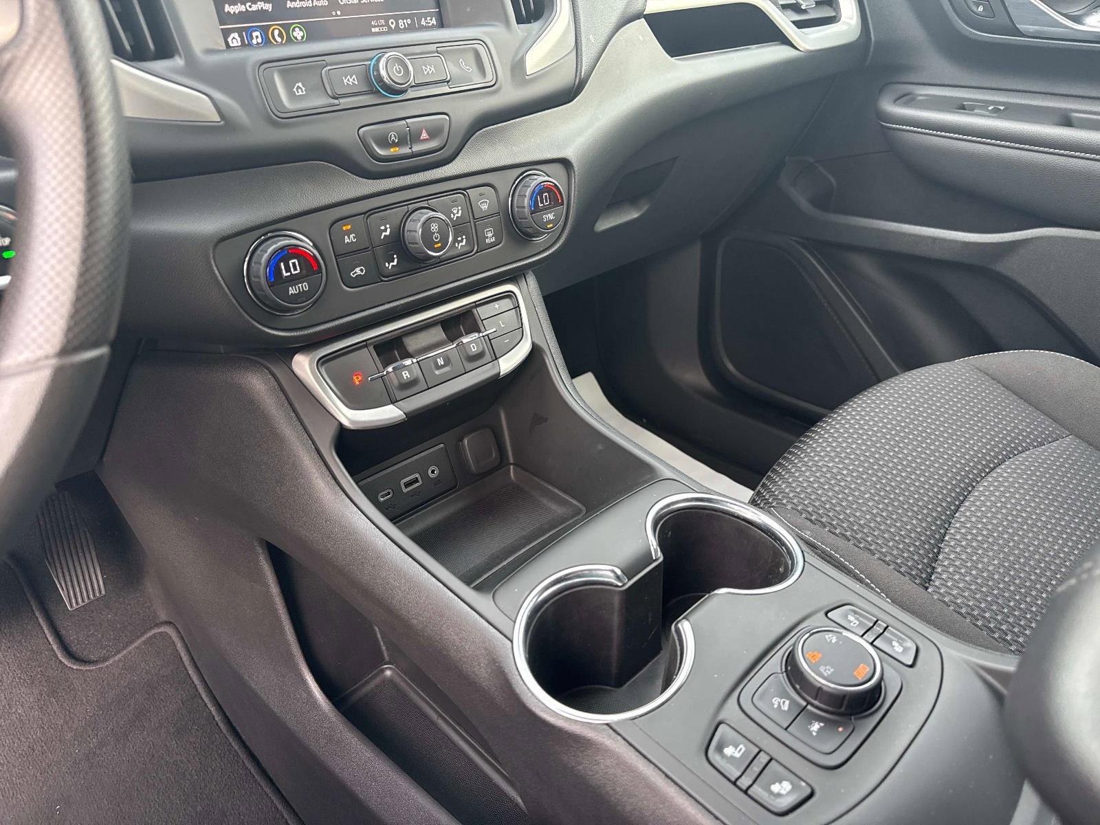 Used 2022 GMC Terrain SLE w/ Driver Convenience Package image 25