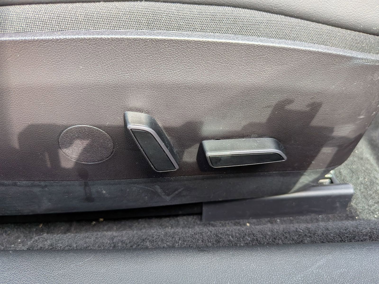 Used 2023 Tesla Model 3 Standard Range image 38