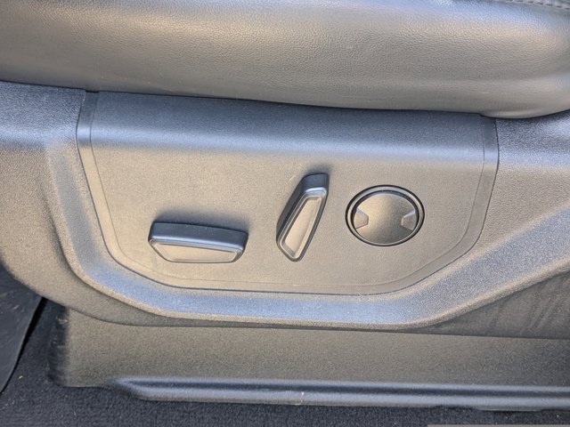 Used 2024 Ford Expedition XLT image 22