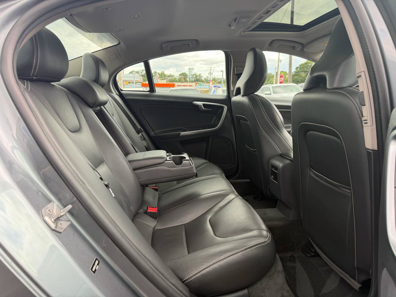 Used 2018 Volvo S60 T5 Dynamic w/ Protection Package AWD/4WD image 22