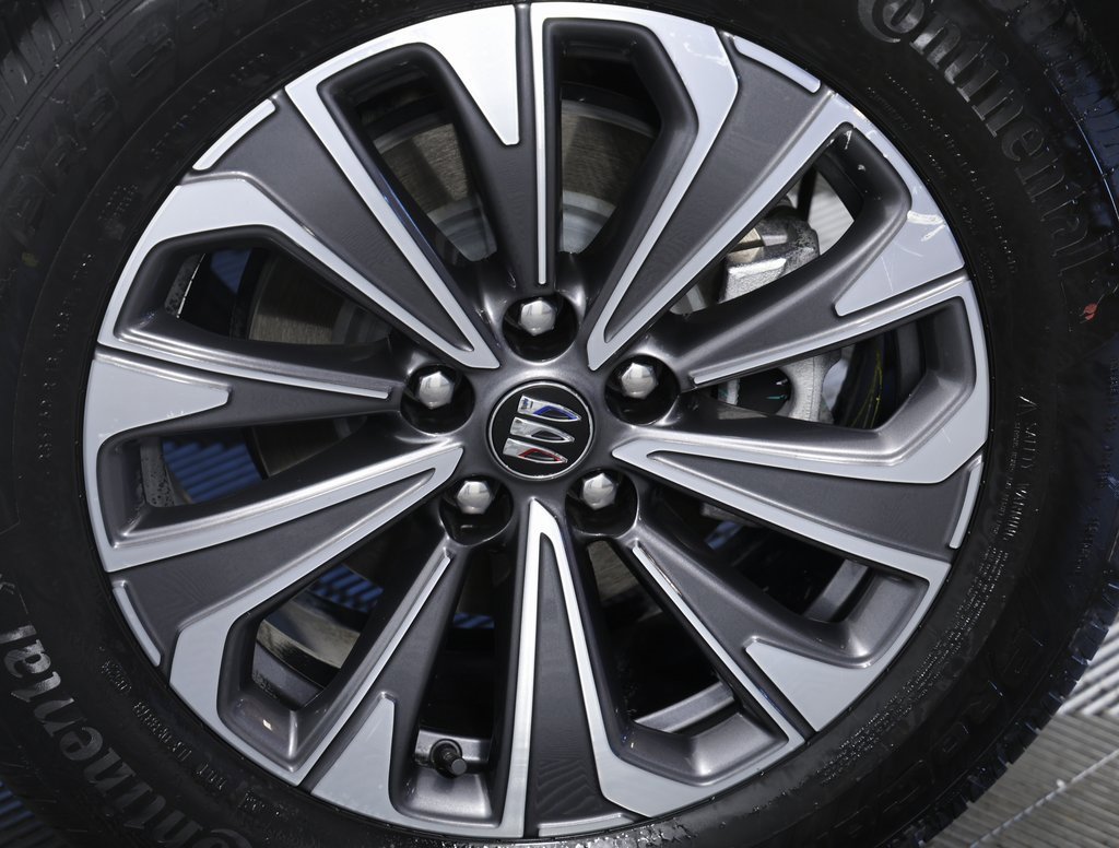 Used 2025 Buick Envision Preferred image 8