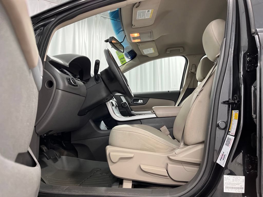 Used 2014 Ford Edge SE w/ Equipment Group 101A AWD/4WD image 9