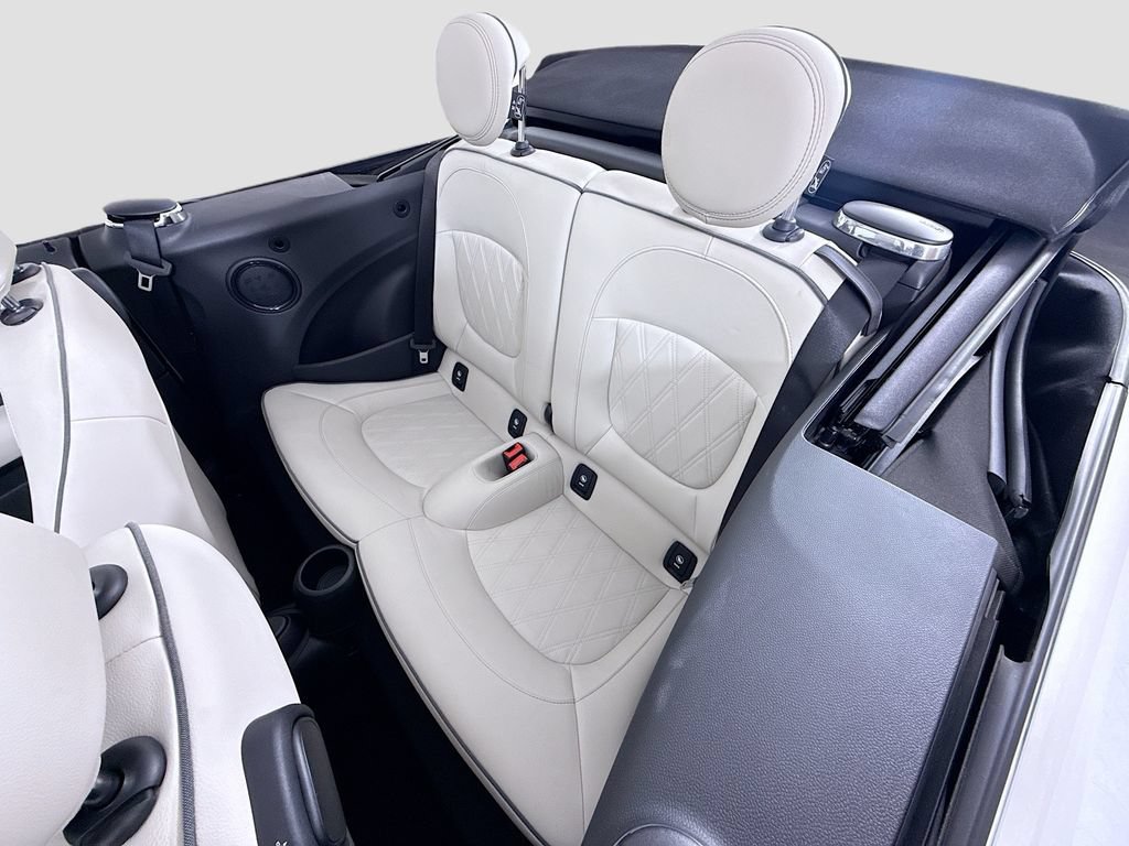 Used 2023 MINI Cooper S w/ Signature Upholstery Package FWD image 29